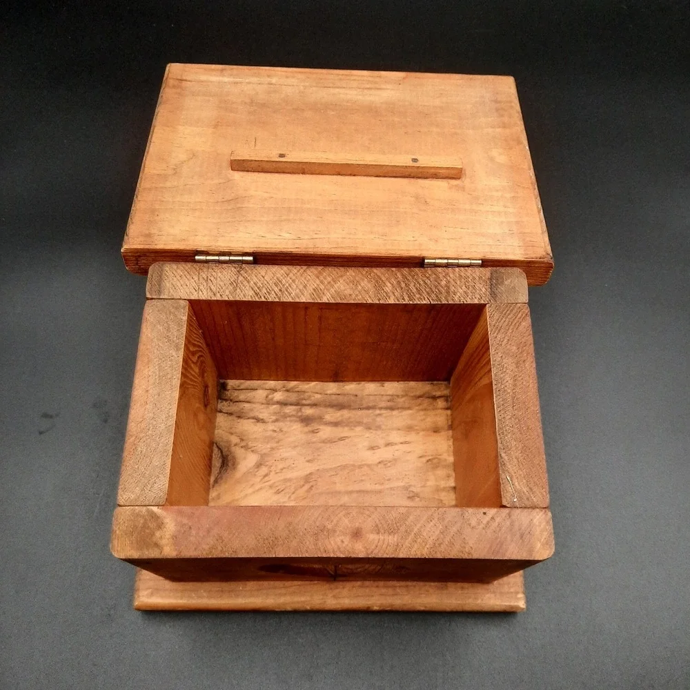 Rustic Wooden Keepsake Box with‎ Heart Cut-Out Hinged Lid